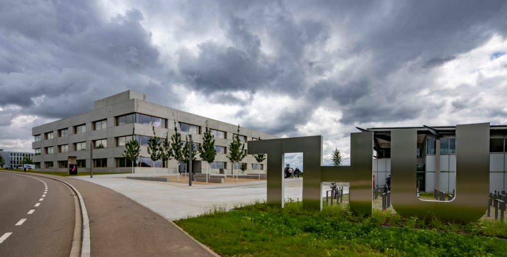 Außenansicht des Ersatzneubaus an der Technischen Hochschule Ulm am Oberen Eselsberg