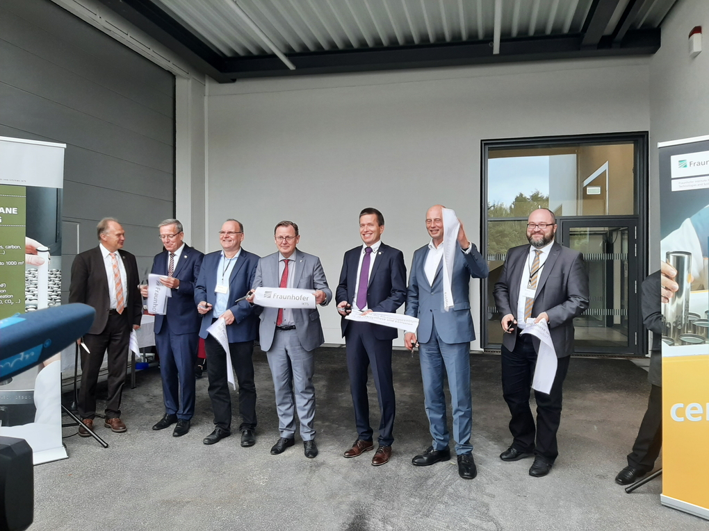 Festliche Einweihung des Neubaus für stationäre Energiespeicher und Membranen am Fraunhofer Institut für Keramische Technologien und Systeme in Hermsdorf