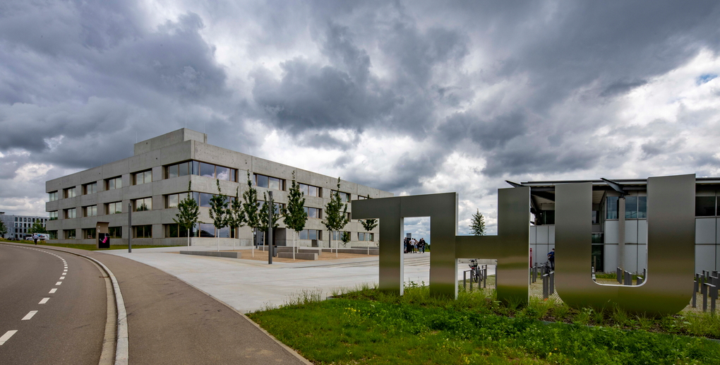 Außenansicht des Ersatzneubaus an der Technischen Hochschule Ulm am Oberen Eselsberg
