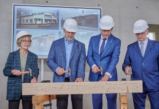 Bereits im September fand das Richtfest der Handwerkskammer Halle für den neuen Campus Handwerk am Standort Halle-Osendorf statt.