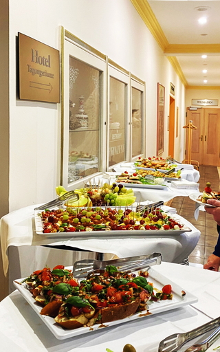 Mittagsbuffet während des Get-Together von HPS Hain und PGMM Eschborn in Hattersheim